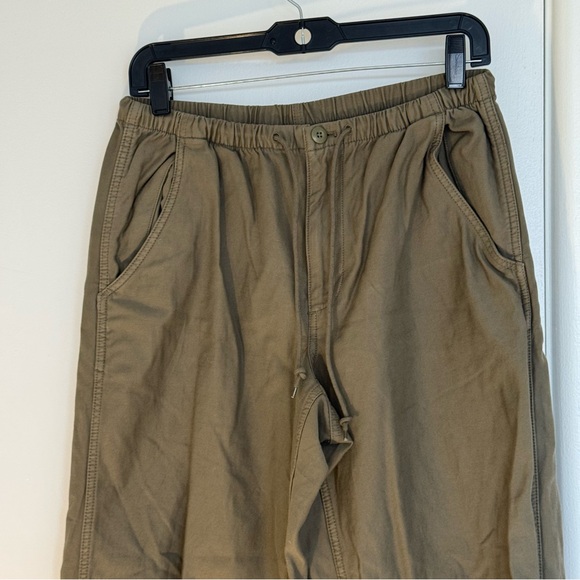 Aritzia TNA cache track Pants olive green pull on elastic waist straight leg M - Picture 7 of 15